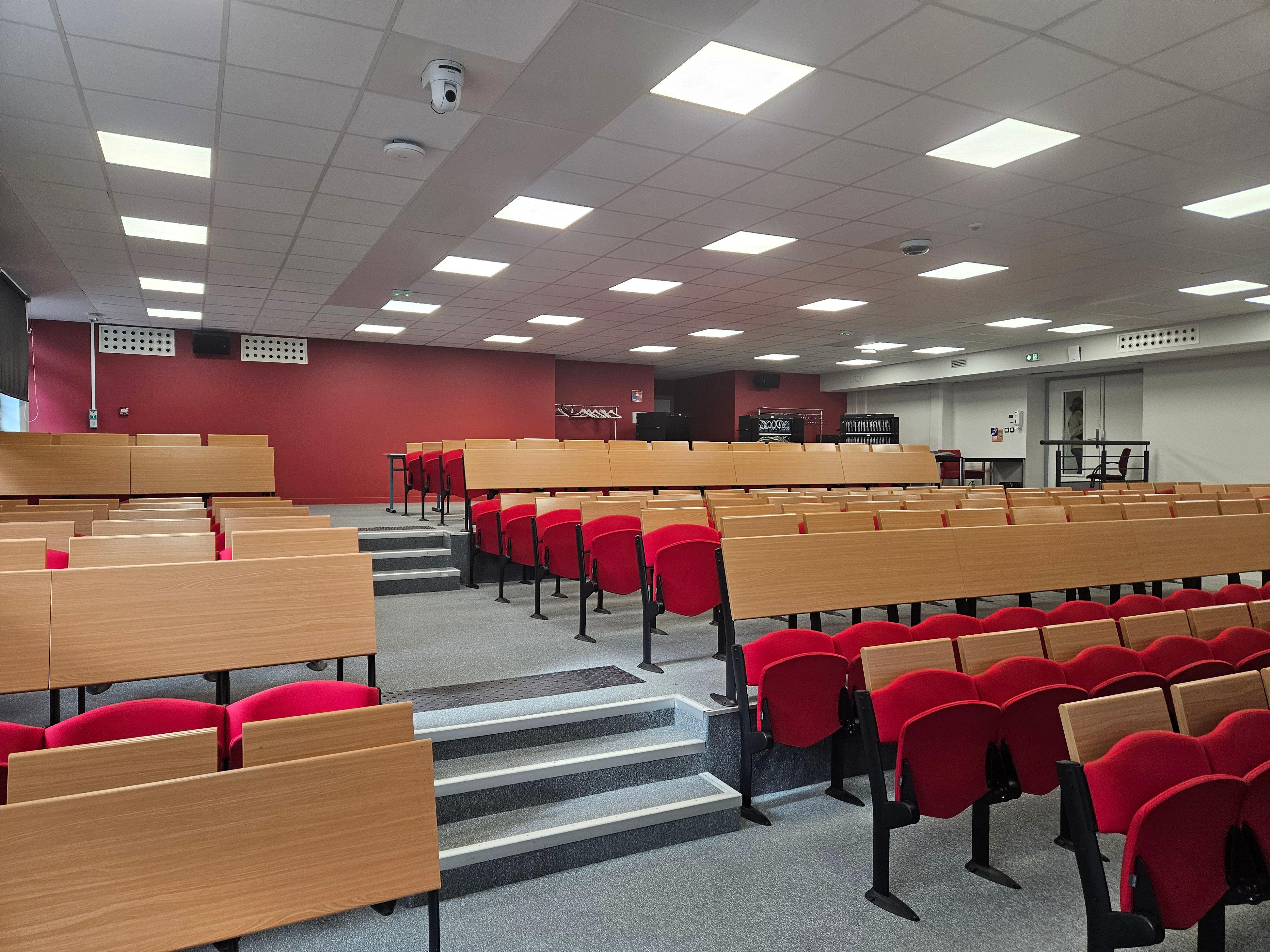 Photo de l'amphi RS031